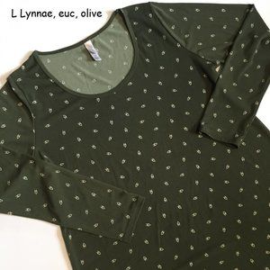 L Lularoe Lynnae top, olive with arrows